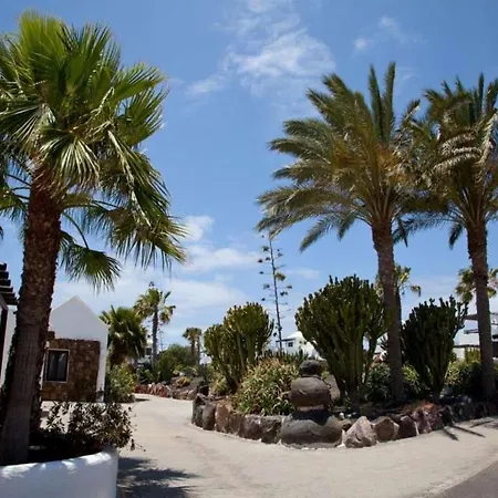 Playa Blanca Sleeps 6 Pool Wifi Willa