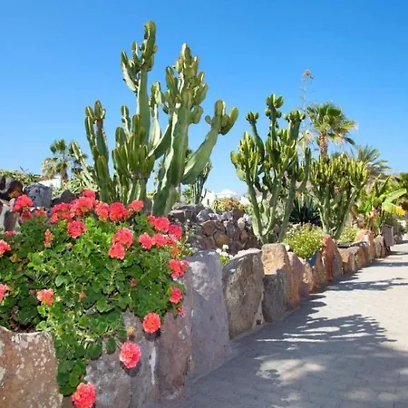 Playa Blanca Sleeps 6 Pool Wifi Willa